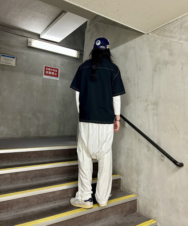 鎌田 悠次郎さんの「BEAMS WOMEN｜ダブル ポケット ステッチ シャツ 【ワイドフィット】」を使ったコーディネート
