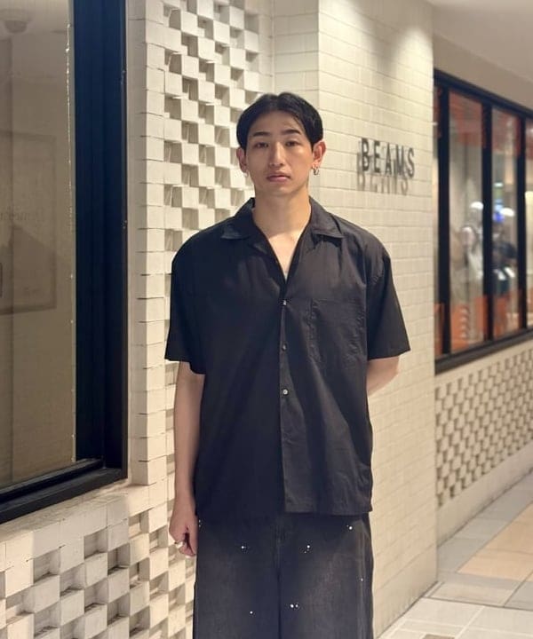 藤井 倖輝さんの「BEAMS WOMEN｜ブロード オープンカラー シャツ【リラックスフィット】」を使ったコーディネート