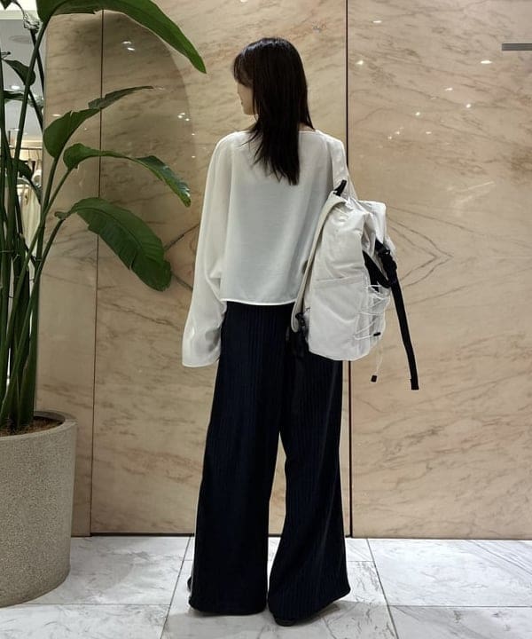茂野 真楓さんの「BEAMS WOMEN｜ポプリン ドルマン ブラウス」を使ったコーディネート