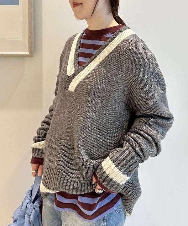 イシイ サオリさんの「BEAMS WOMEN｜ライン スポーツ プルオーバー」を使ったコーディネート