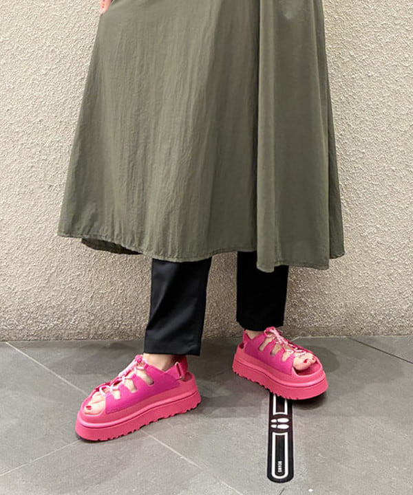 りかちょび/岸本梨佳さんの「BEAMS WOMEN｜【別注】Gramicci / ギャバ テーパードパンツ NEW」を使ったコーディネート