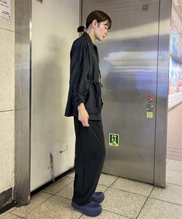 マツミヤさんの「BEAMS WOMEN｜ナイロン オックス ミリタリー ブルゾン」を使ったコーディネート