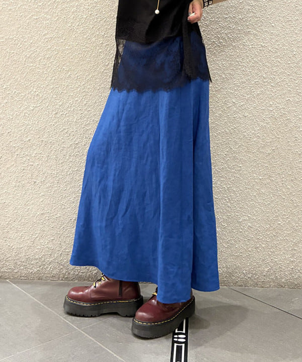 りかちょび/岸本梨佳さんの「BEAMS WOMEN｜シンプル リネン スカート .M」を使ったコーディネート