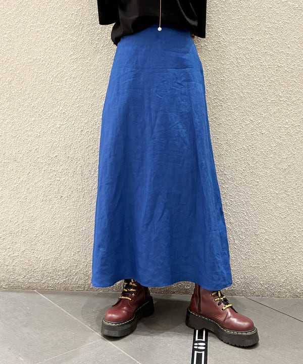 りかちょび/岸本梨佳さんの「BEAMS WOMEN｜シンプル リネン スカート .M」を使ったコーディネート
