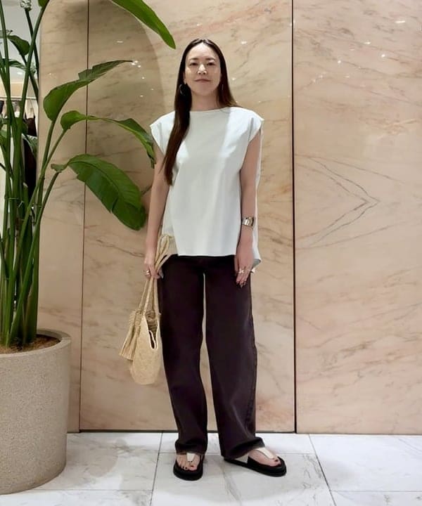関 桂子さんの「BEAMS WOMEN｜【別注】COG THE BIGSMOKE / LISA フレンチスリーブ トップス」を使ったコーディネート