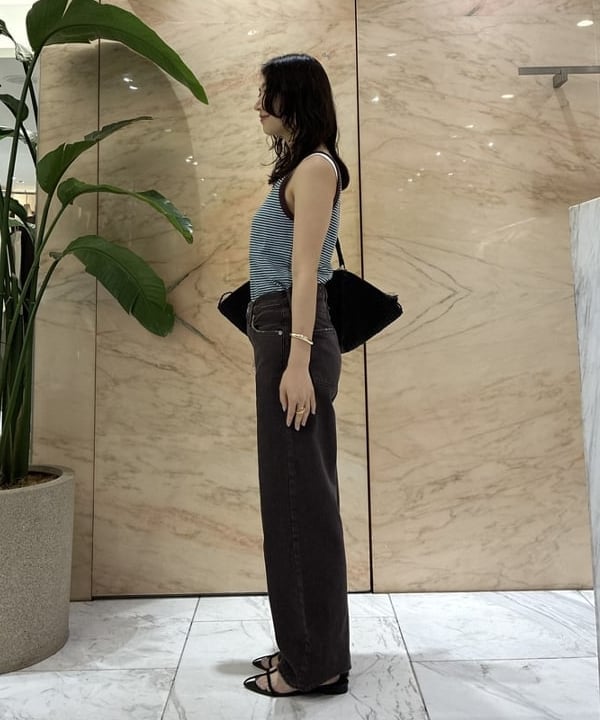 坂本 涼花さんの「BEAMS WOMEN｜upper hights / THE NIECE MIDRISE デニムパンツ〈ESPRESSO〉」を使ったコーディネート