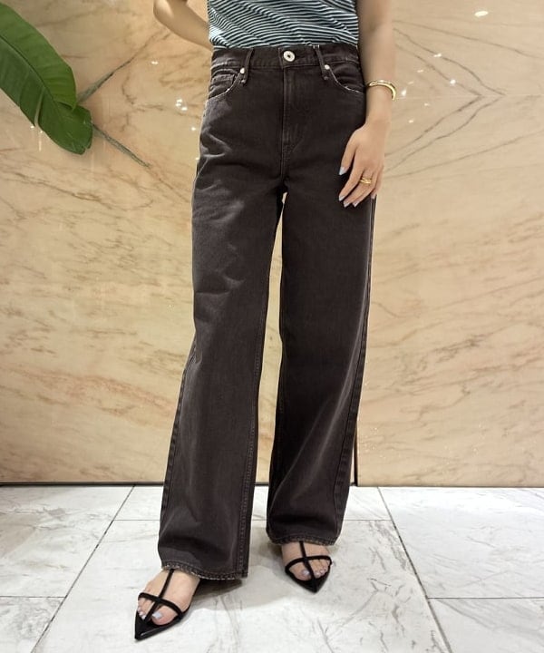 坂本 涼花さんの「BEAMS WOMEN｜upper hights / THE NIECE MIDRISE デニムパンツ〈ESPRESSO〉」を使ったコーディネート