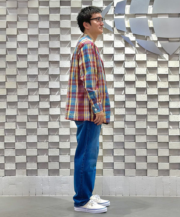 てらきたさんの「BEAMS WOMEN｜【別注】REMI RELIEF / Henley Neck Pocket T-shirt」を使ったコーディネート