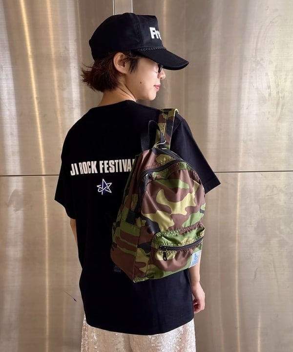 みりさんの「〈WOMEN〉FUJI ROCK FESTIVAL'26 / EISUKE HOSHI / ROCK STAR TEE」を使ったコーディネート