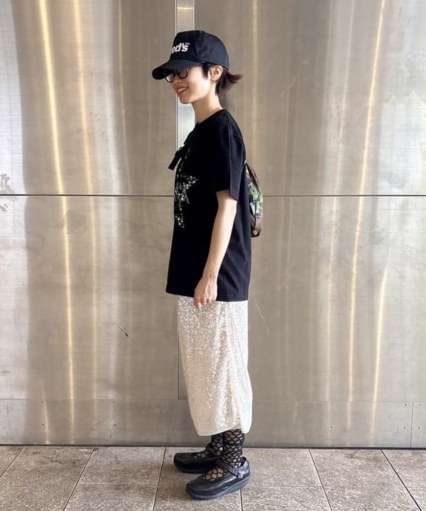 みりさんの「〈WOMEN〉FUJI ROCK FESTIVAL'26 / EISUKE HOSHI / ROCK STAR TEE」を使ったコーディネート