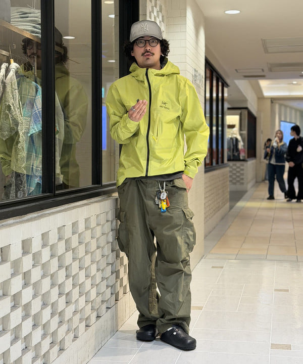 BAKU(東江 漠)さんの「BEAMS WOMEN｜【別注】BIRKENSTOCK / BOSTON &ldquo;BONE PATTERN&rdquo; Smooth BLACK」を使ったコーディネート