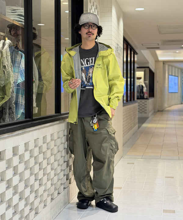 BAKU(東江 漠)さんの「BEAMS WOMEN｜【別注】BIRKENSTOCK / BOSTON &ldquo;BONE PATTERN&rdquo; Smooth BLACK」を使ったコーディネート