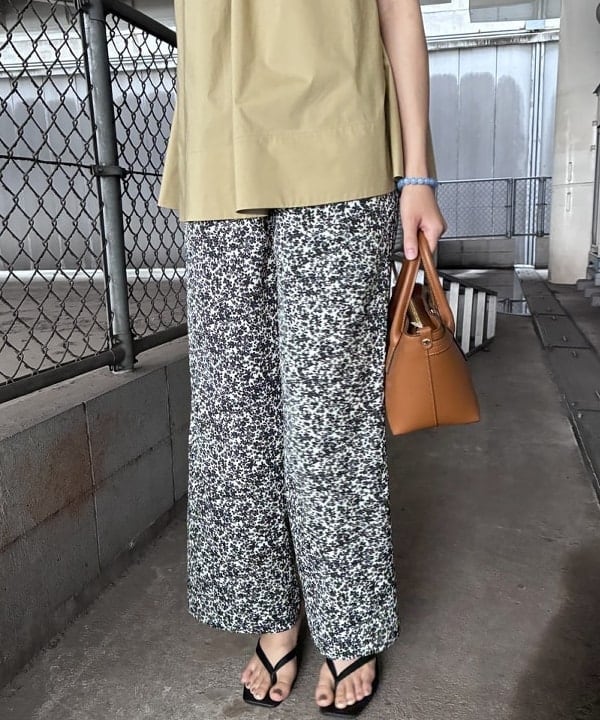 Kanaeさんの「BEAMS WOMEN｜【別注】GIANNI NOTARO / クロア付き 2ハンドル バッグ」を使ったコーディネート