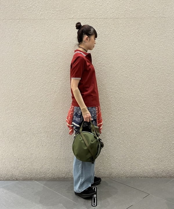 りかちょび/岸本梨佳さんの「BEAMS WOMEN｜【別注】FRED PERRY / Twin Tipped ポロシャツ G3600」を使ったコーディネート