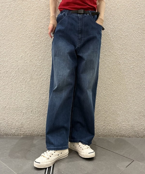 りかちょび/岸本梨佳さんの「BEAMS WOMEN｜【別注】Gramicci / 5ポケット ワイド デニム」を使ったコーディネート