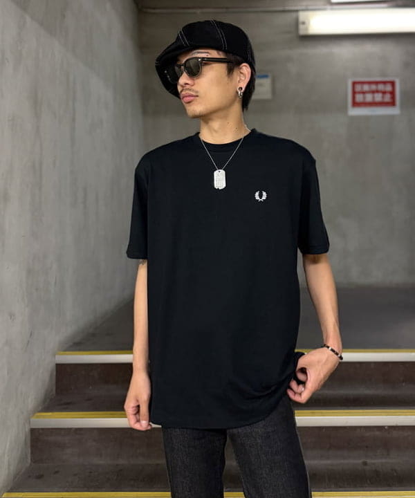 三宅 雄平さんの「BEAMS WOMEN｜BEAMS｜【別注】FRED PERRY /  ロゴ Tシャツ」を使ったコーディネート