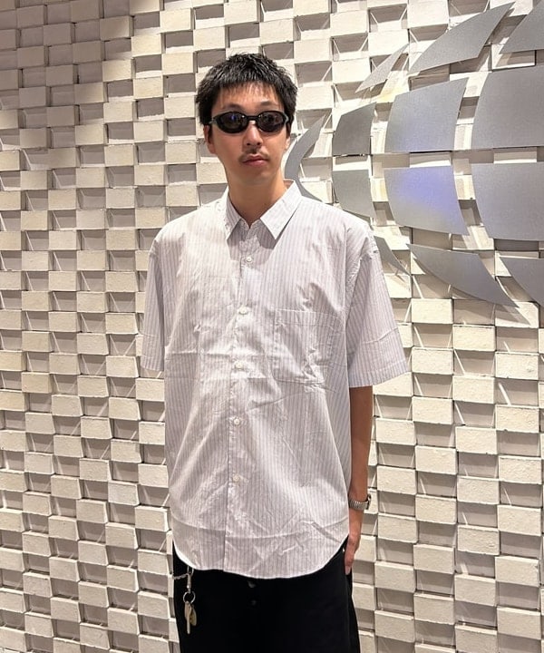 rogiさんの「BEAMS WOMEN｜ストライプ シャツ【リラックスフィット】」を使ったコーディネート