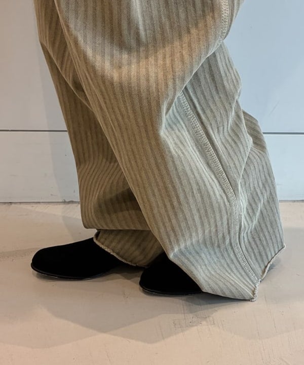 MATSUMOTO AMIさんの「BEAMS WOMEN｜ヘム ドロー ストリング タートル」を使ったコーディネート