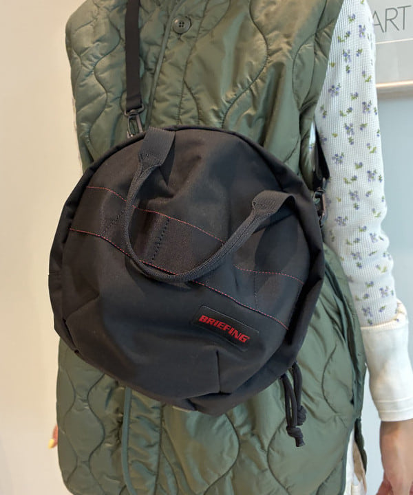 MATSUMOTO AMIさんの「BEAMS WOMEN｜フラワー サーマル パーカー」を使ったコーディネート