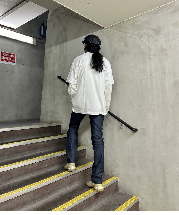 鎌田 悠次郎さんの「BEAMS WOMEN｜【別注】FRED PERRY /  ロゴ Tシャツ」を使ったコーディネート