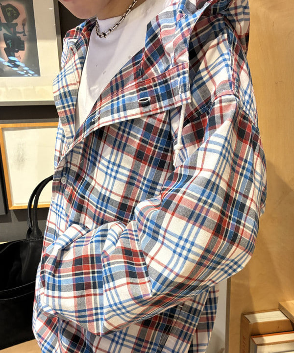 マツミヤさんの「BEAMS WOMEN｜チェック フーディシャツ」を使ったコーディネート