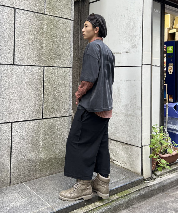 照田 拓史さんの「BEAMS WOMEN｜フェード ナンバリング Tシャツ【ワイドショートフィット】」を使ったコーディネート