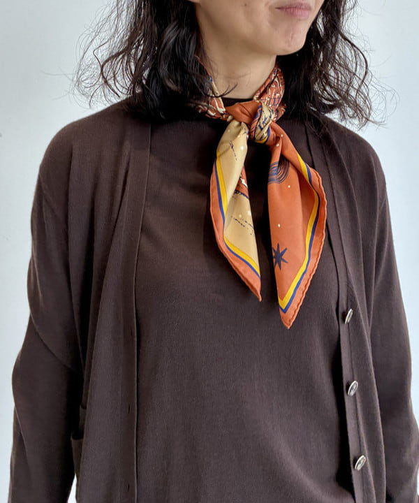 松元 晴佳さんの「BEAMS WOMEN｜manipuri / ゴールデンナイト スカーフ」を使ったコーディネート