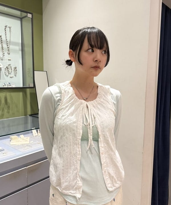 うららさんの「BEAMS WOMEN｜フラワー プリント イージー パンツ」を使ったコーディネート
