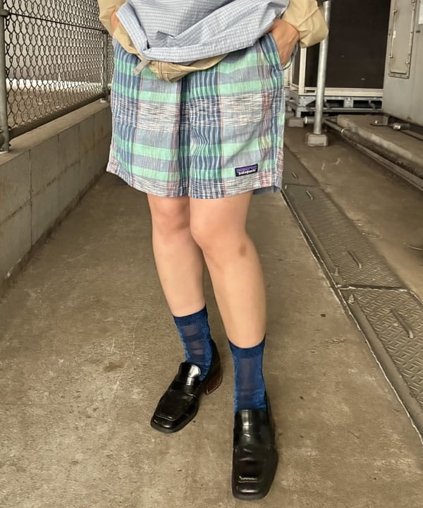 みやさかさんの「BEAMS WOMEN｜チェック プルオーバー シャツ」を使ったコーディネート