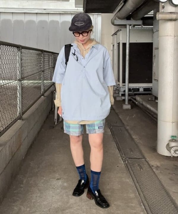 みやさかさんの「BEAMS WOMEN｜チェック プルオーバー シャツ」を使ったコーディネート
