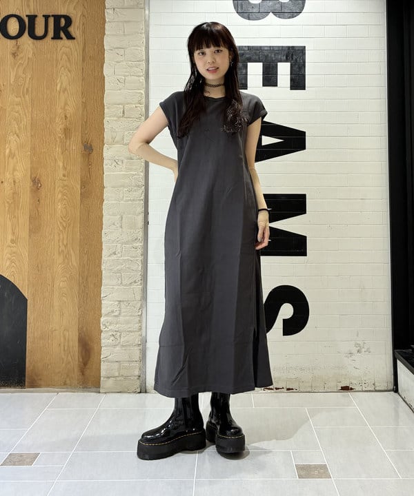 りかちょび/岸本梨佳さんの「【別注】Champion / ロング ワンピース」を使ったコーディネート