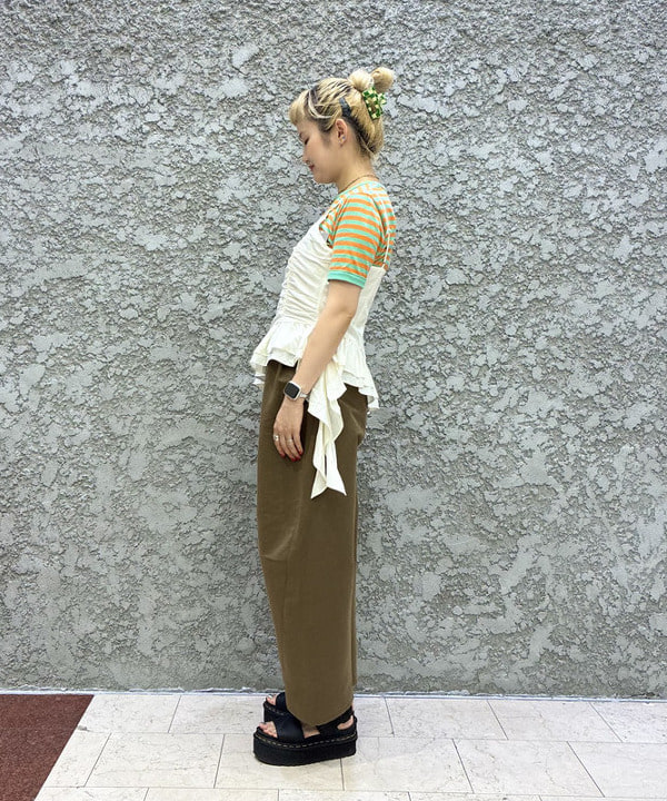 マツモト アカネさんの「BEAMS WOMEN｜裾 フレアー キャミソール 」を使ったコーディネート