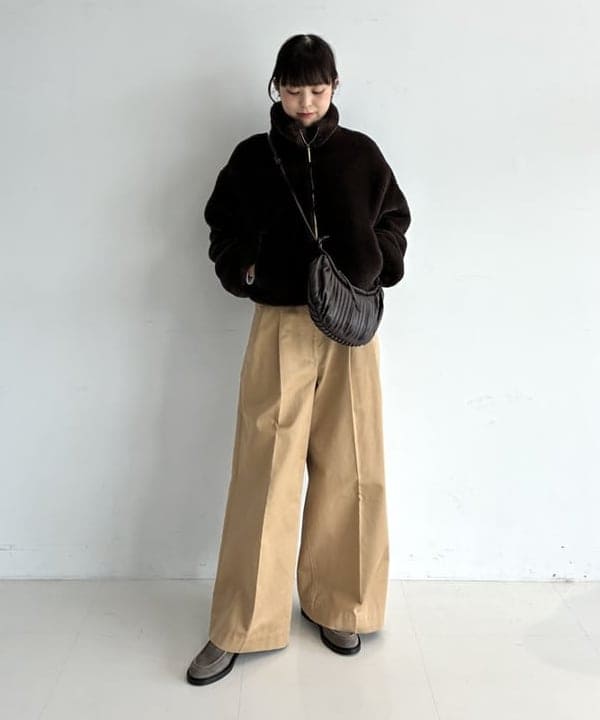 りかちょび/岸本梨佳さんの「BOGKI / リブル クロス ボディ バッグ」を使ったコーディネート