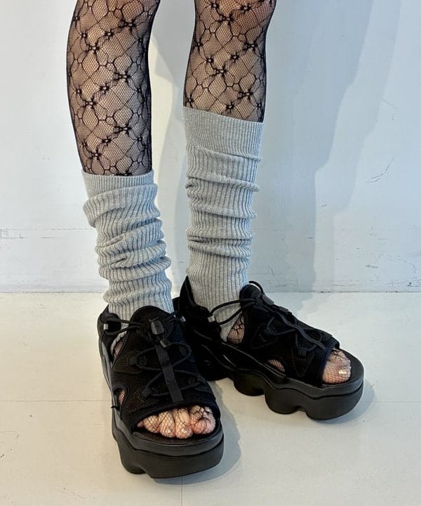 ササキさんの「BEAMS WOMEN｜【別注】Champion / フーディー スウェット ワンピース」を使ったコーディネート
