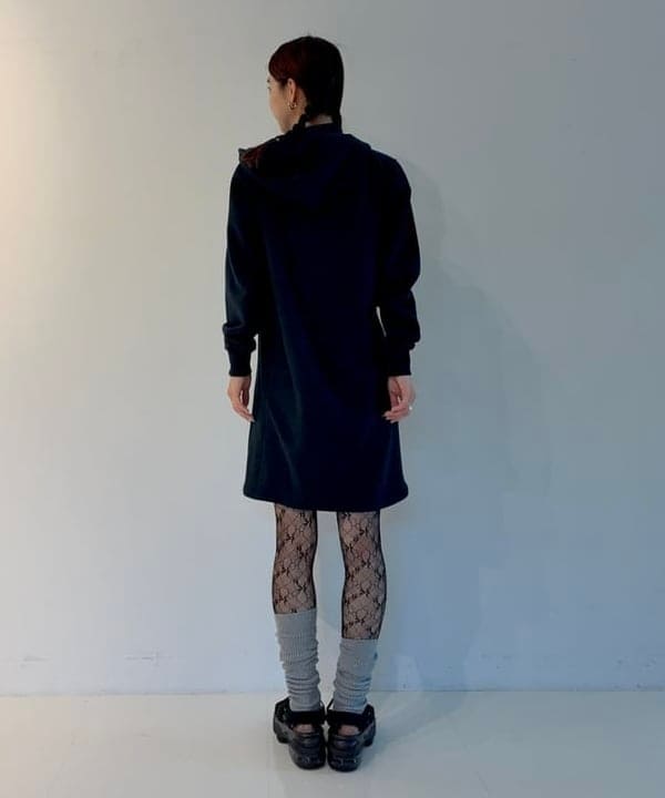 ササキさんの「BEAMS WOMEN｜【別注】Champion / フーディー スウェット ワンピース」を使ったコーディネート