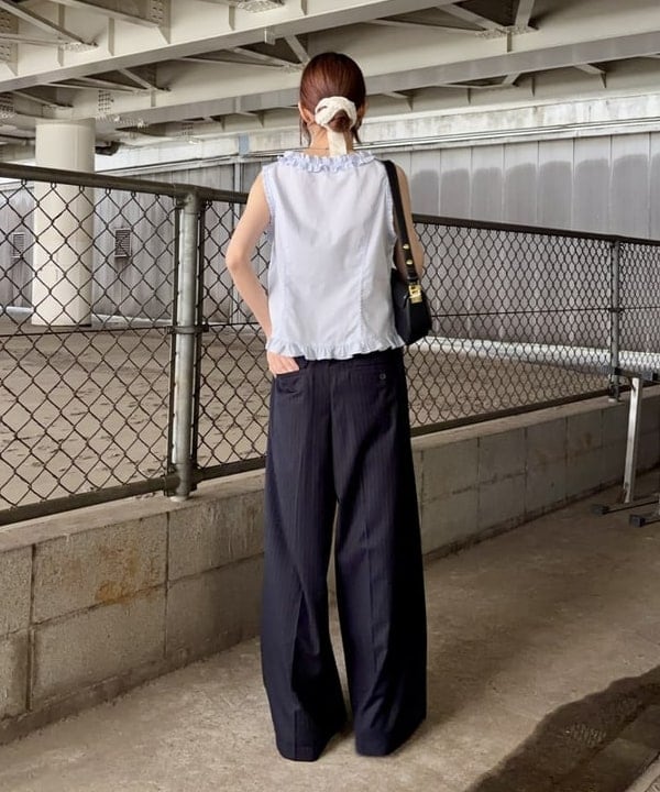 むりょさんの「BEAMS WOMEN｜フリル トリム ノースリーブ」を使ったコーディネート