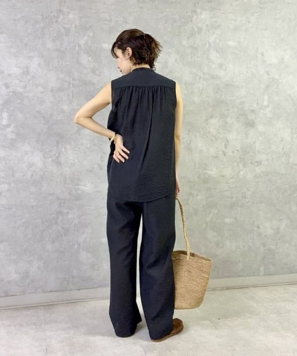 AONO SHIKAMAさんの「BEAMS WOMEN｜レーヨンリネン フリルヨーク ブラウス」を使ったコーディネート