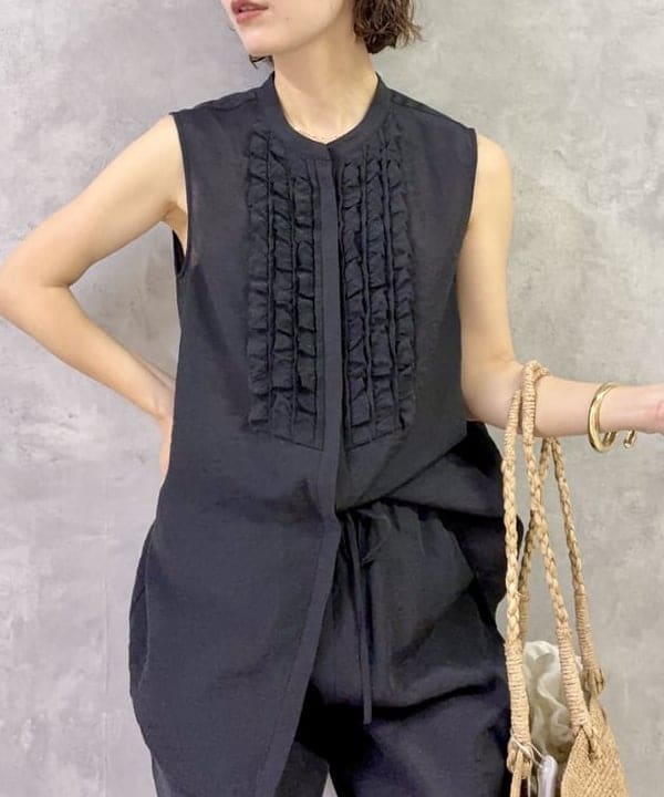 AONO SHIKAMAさんの「BEAMS WOMEN｜レーヨンリネン フリルヨーク ブラウス」を使ったコーディネート