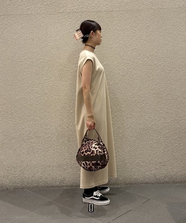 りかちょび/岸本梨佳さんの「BEAMS WOMEN｜【別注】FRED PERRY / ティップド ピケ ドレス」を使ったコーディネート