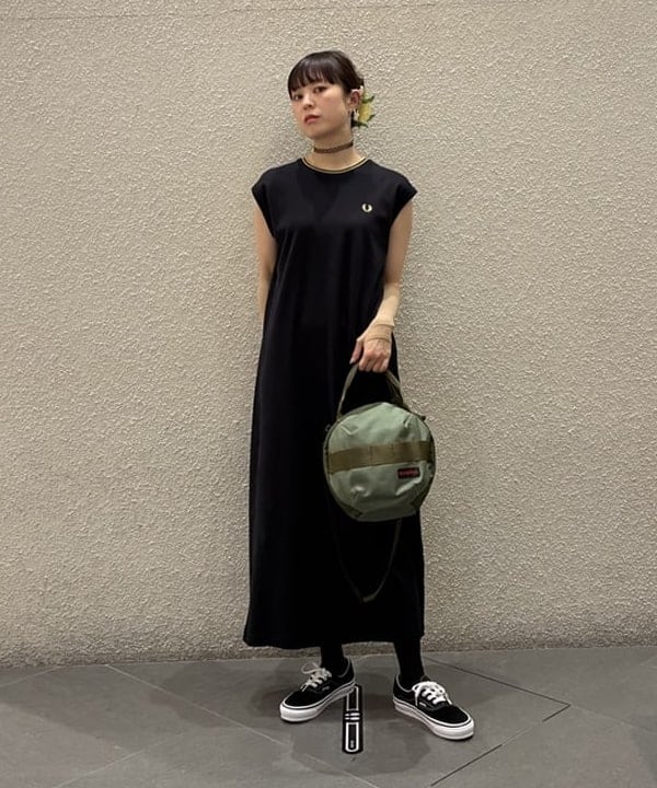 りかちょび/岸本梨佳さんの「BEAMS WOMEN｜【別注】BRIEFING / ヘルメット バッグ &rdquo;OLIVE&rdquo;」を使ったコーディネート
