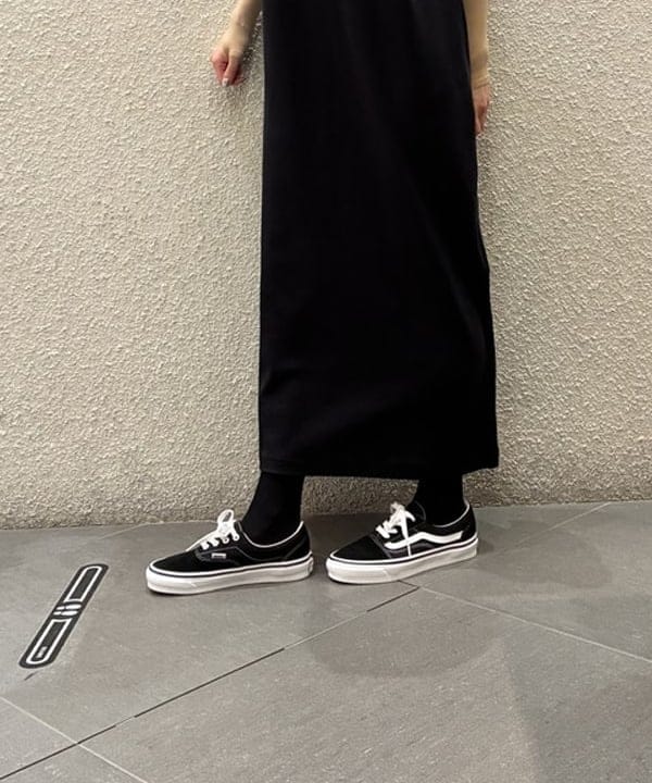 りかちょび/岸本梨佳さんの「BEAMS WOMEN｜【別注】BRIEFING / ヘルメット バッグ &rdquo;OLIVE&rdquo;」を使ったコーディネート