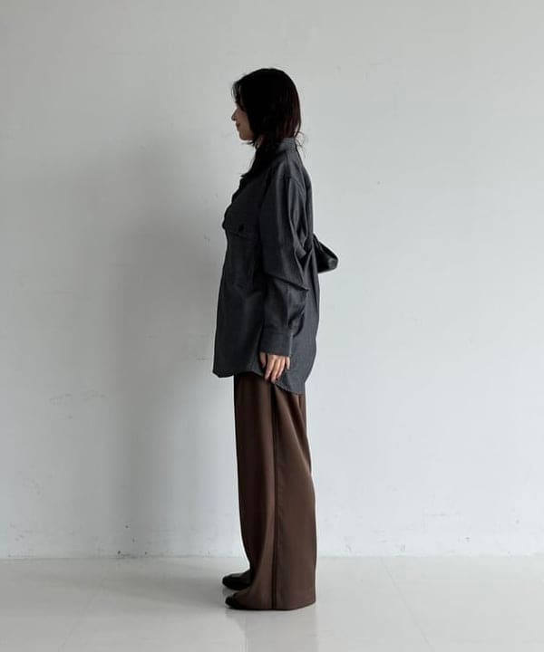 坂本 涼花さんの「BEAMS WOMEN｜AK+1 / サテン 側章 ワイドパンツ」を使ったコーディネート
