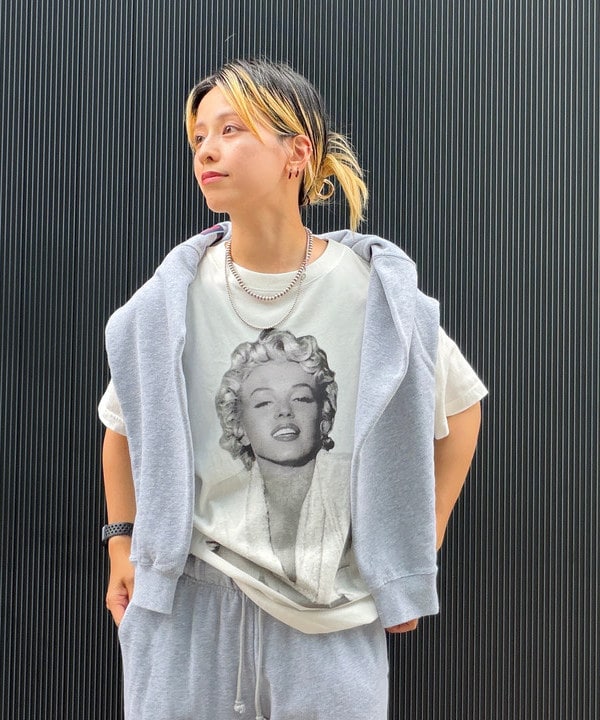 Heg.さんの「BEAMS WOMEN｜【別注】GOOD ROCK SPEED / Monroe / Photo Tシャツ」を使ったコーディネート