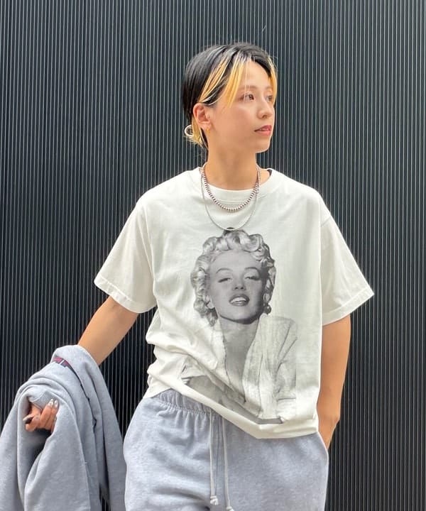 Heg.さんの「BEAMS WOMEN｜【別注】GOOD ROCK SPEED / Monroe / Photo Tシャツ」を使ったコーディネート