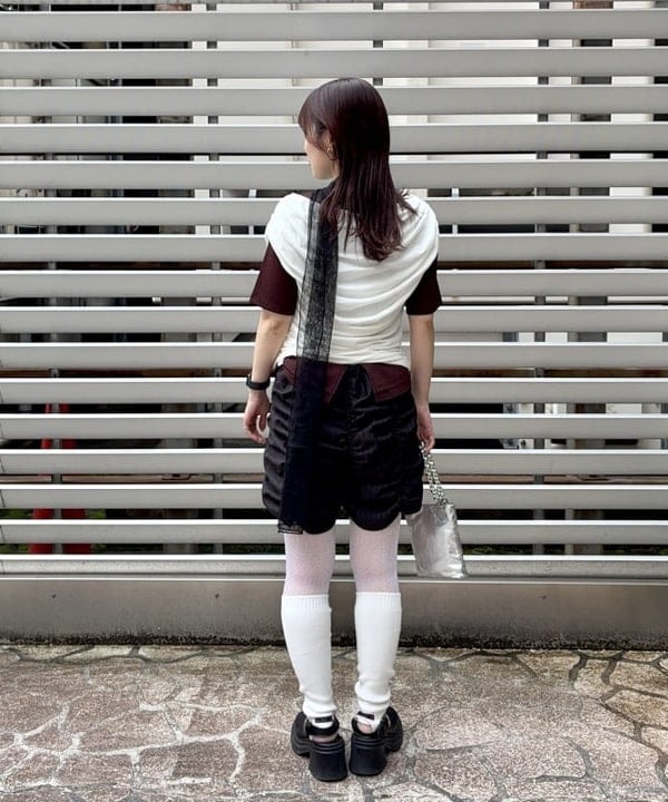 カタヤマ アヤさんの「BEAMS WOMEN｜ギャザー ドレープ Tシャツ」を使ったコーディネート