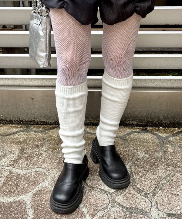 カタヤマ アヤさんの「BEAMS WOMEN｜ギャザー ドレープ Tシャツ」を使ったコーディネート