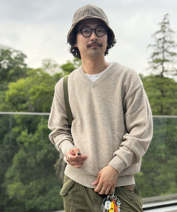 BAKU(東江 漠)さんの「BEAMS / ビッグ 6ポケット カーゴパンツ」を使ったコーディネート