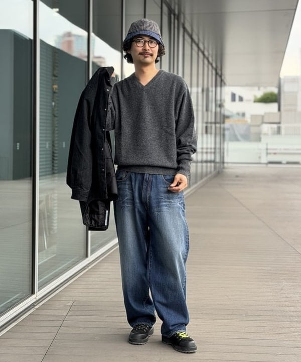 BAKU(東江 漠)さんの「ワイドストレート デニムパンツ」を使ったコーディネート