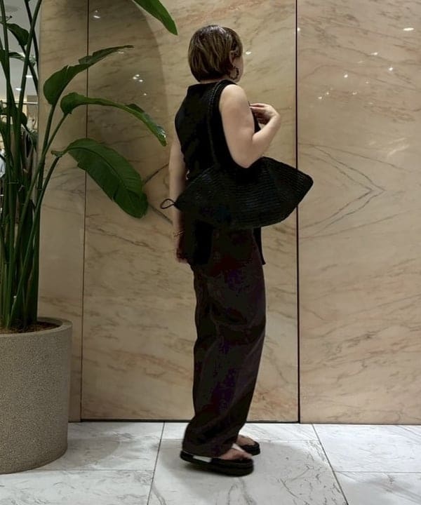 塚越 有紀さんの「BEAMS WOMEN｜MAISON N.H PARIS / クロワッサン ショルダーバッグ」を使ったコーディネート