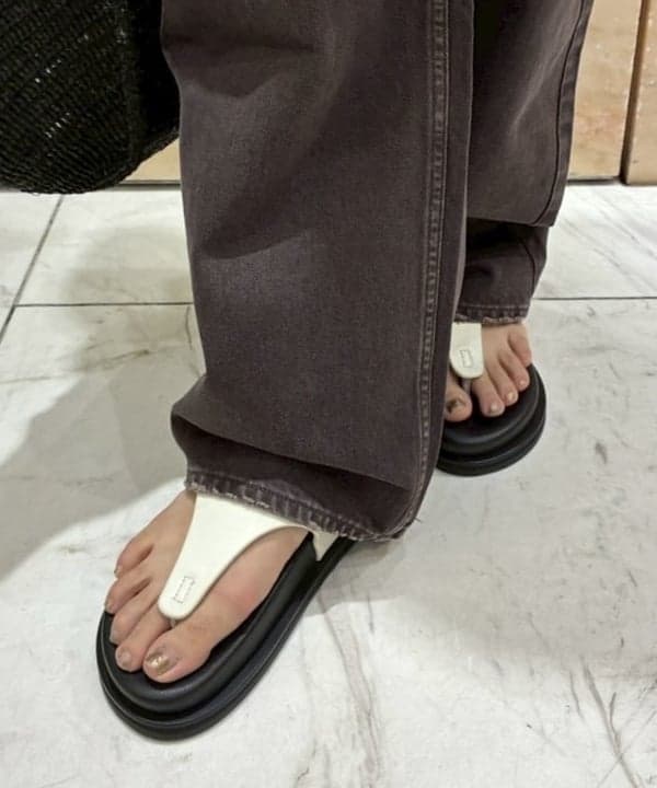 塚越 有紀さんの「BEAMS WOMEN｜MAISON N.H PARIS / クロワッサン ショルダーバッグ」を使ったコーディネート